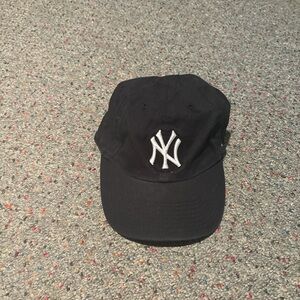 New York Yankee hat